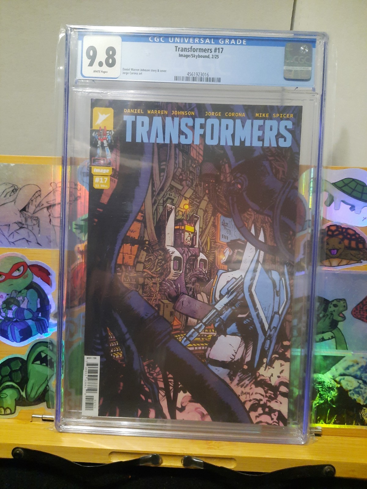 Transformers #17 CGC 9.8 Daniel Warren Cover A 1st Print Image NM!!