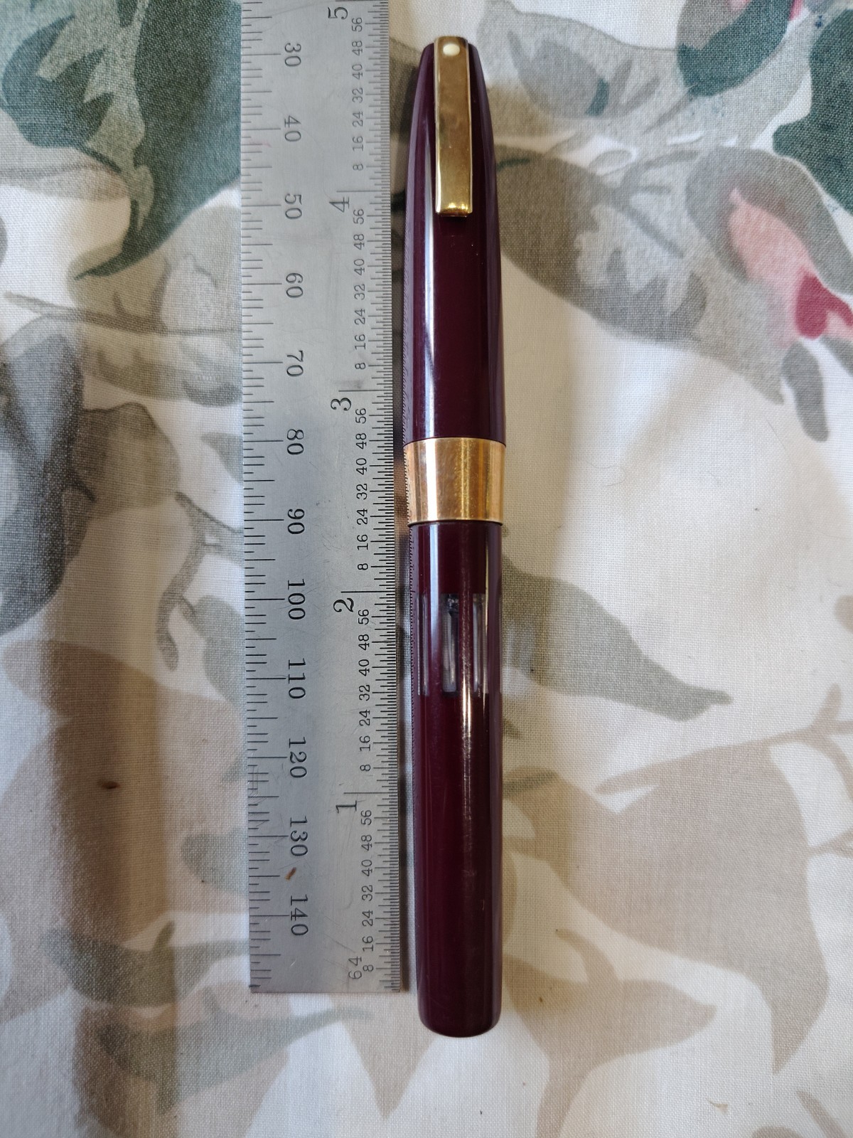 Sheaffer Burgundy Cartridge 14k Gold Fine Nib Fountain Pen, USA