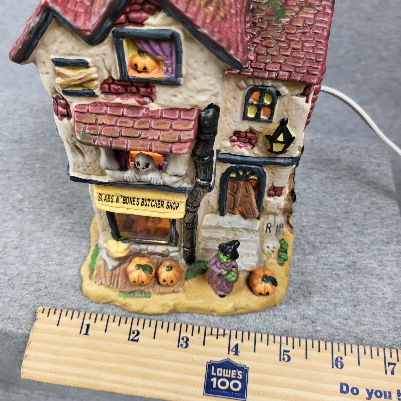Halloween SPOOKYSIDE ESTATES Lighted Village Witch Butcher Shop Haunted House