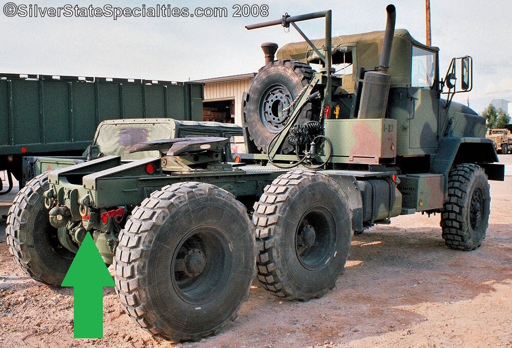2 M151A2 M35 M101 M939 HMMWV M809 M116 M1102 MILITARY TRAILER TRUCK SIGNAL LIGHT