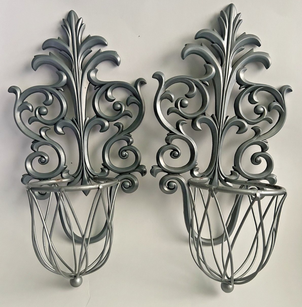 CANDLE SCONCE VOTIVE HOLDER SLIVER METAL (HANGING WALL MOUNTED)