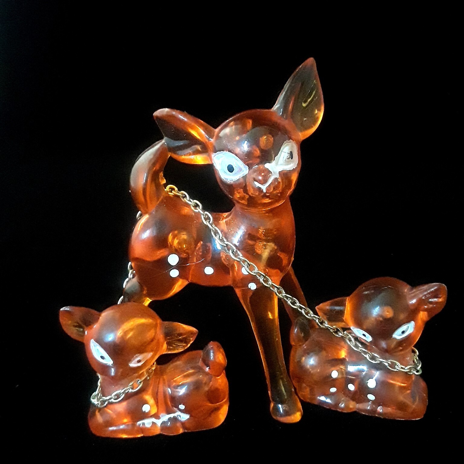 Vintage Orange Deer Doe and Babies Fawns with Chain Hong Kong 36 VA