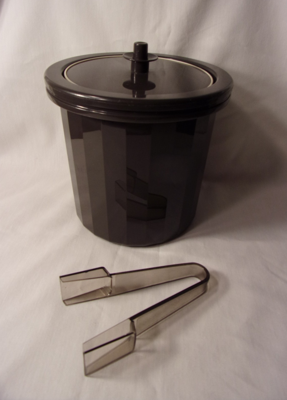 VINTAGE TUPPERWARE Ice Cube Bucket With Ice Tongs – Espresso Brown Color