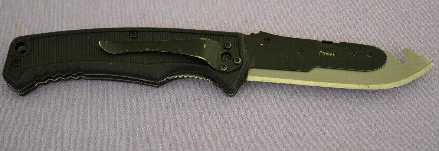 Mossy Oak Gut Hook Quick Changeable Blade Hunting Folding Pocket Knife — Good