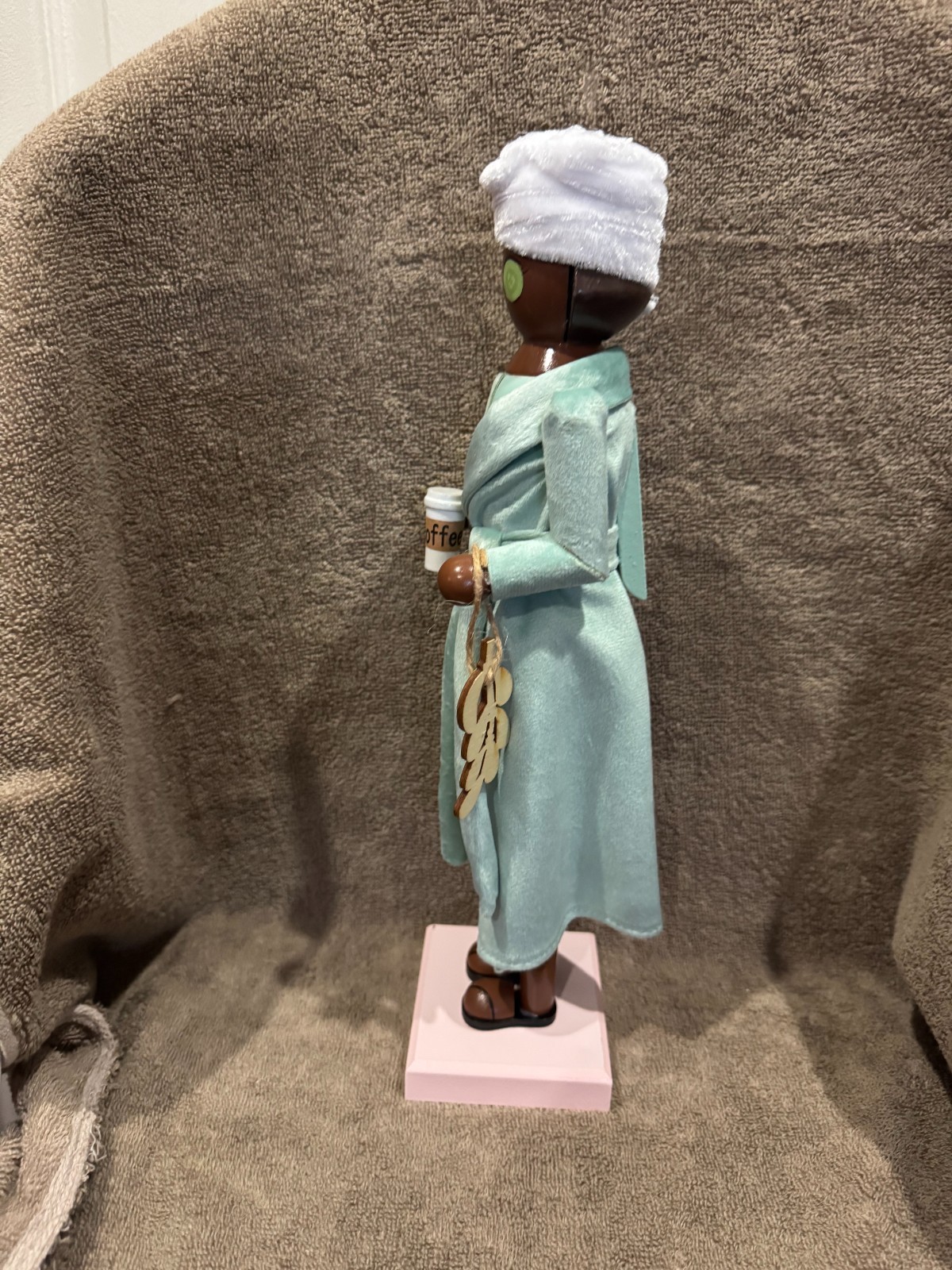 Nutcracker 14″ Spa Lady African American