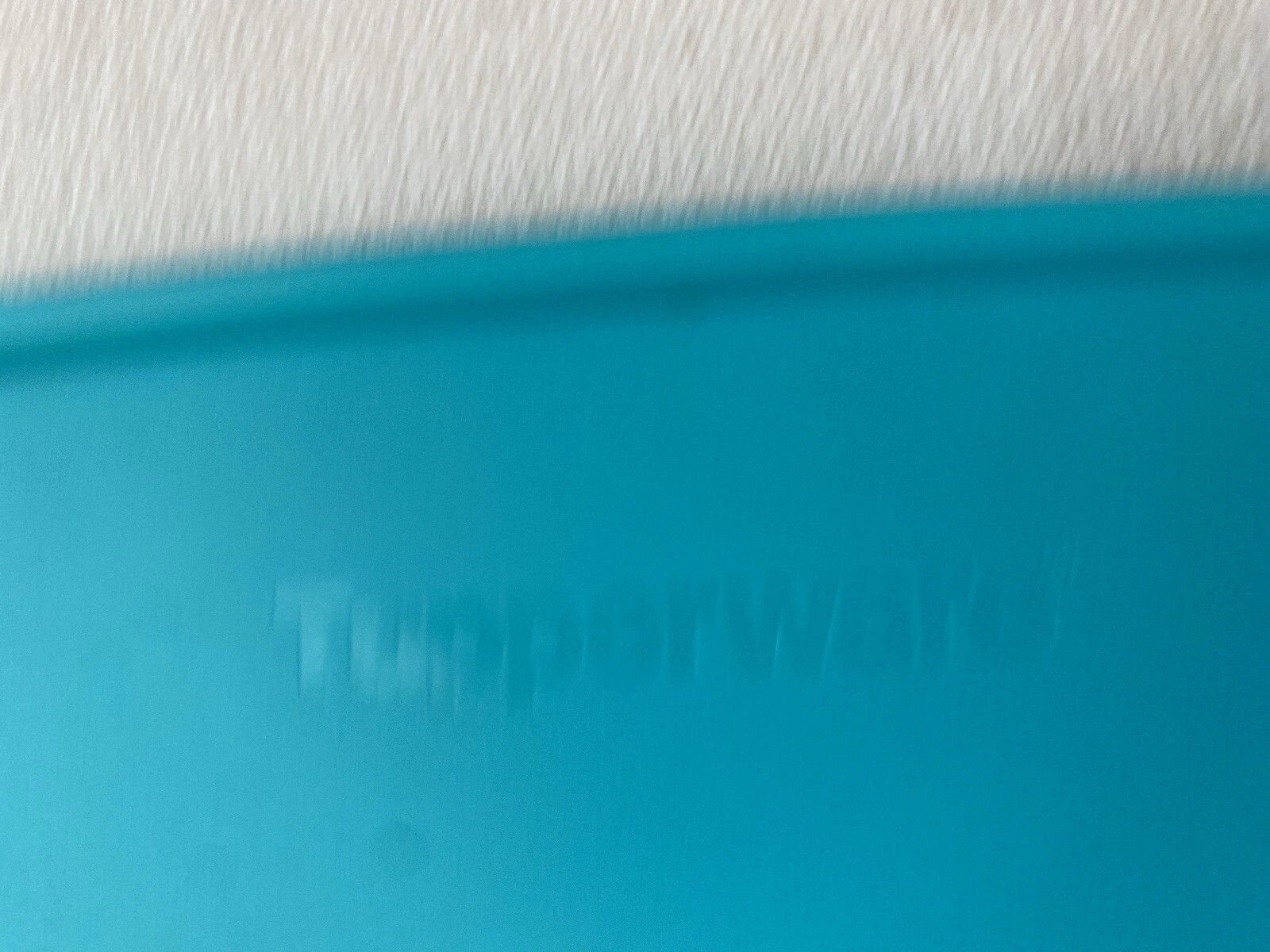 Set 2 Tupperware Snowflake Freezer Storage Container Turquoise Lids 600 ml 13L
