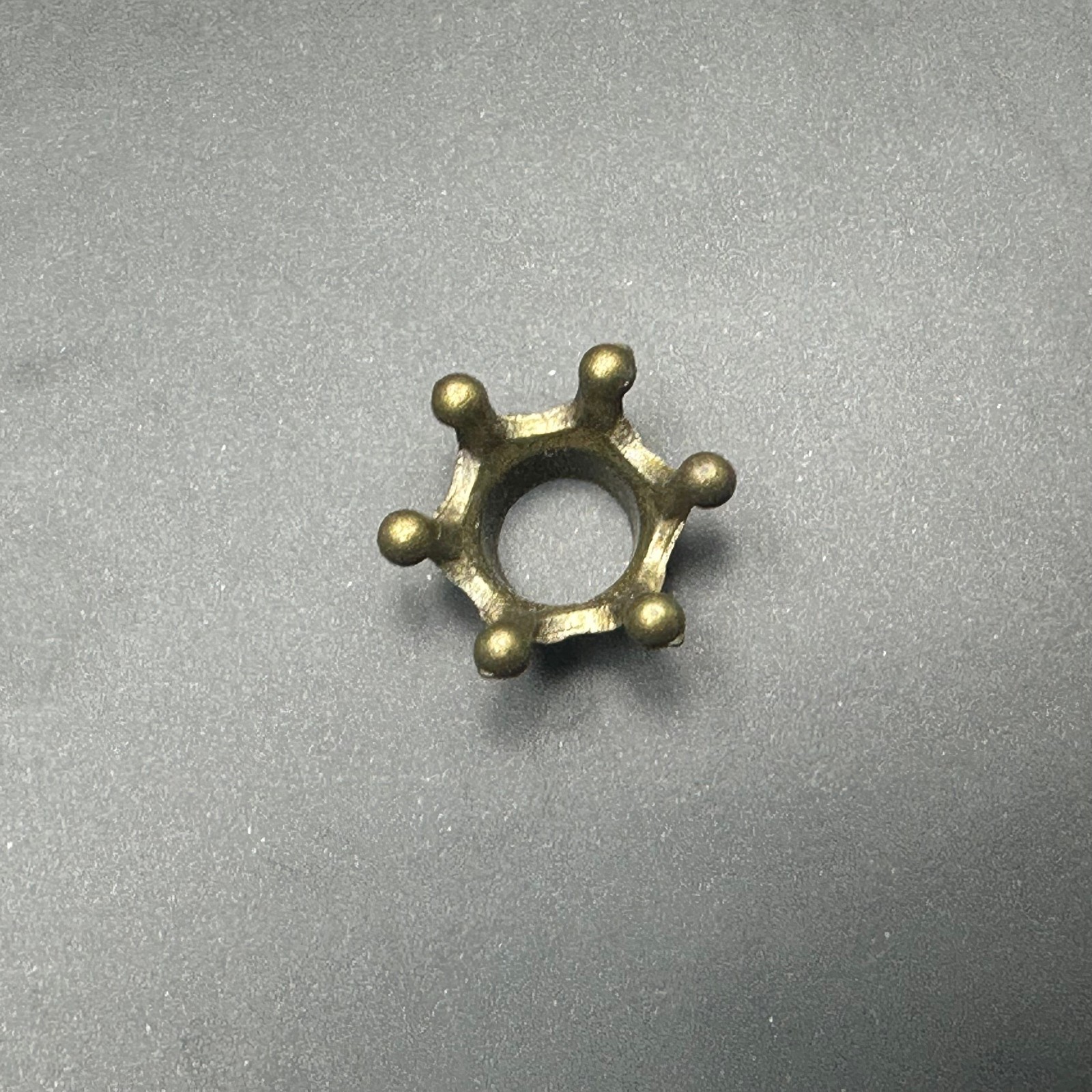 Metal crystal small ball base