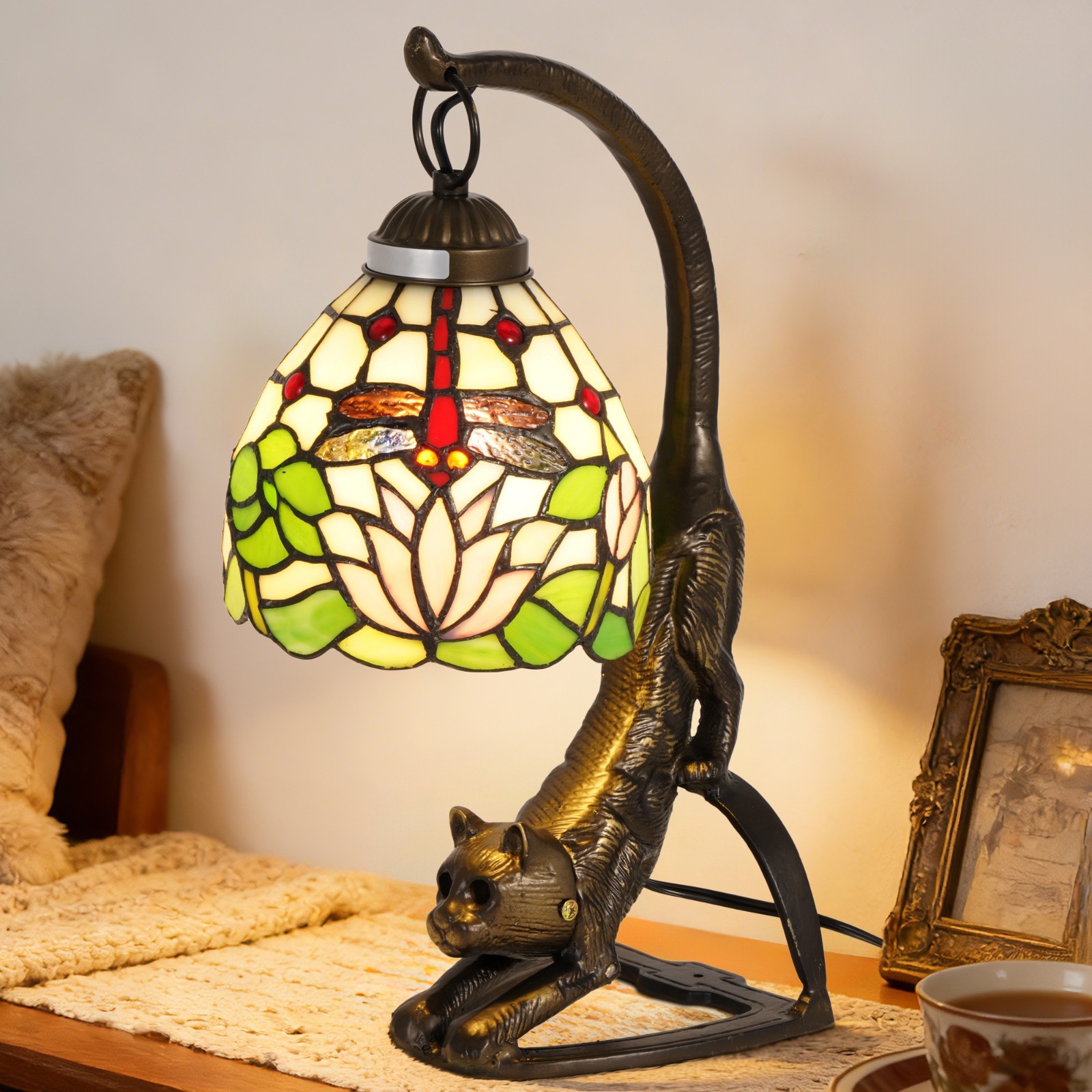 8 Inch Single Head Colored Cat Seat Dragonfly Table Lamp, Glass Lamp, Decoration