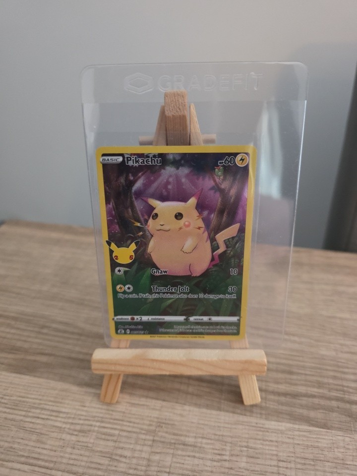PIKACHU FULL ART HOLO 25 TH ANNIVERSARY EDITION POKÉMON NM