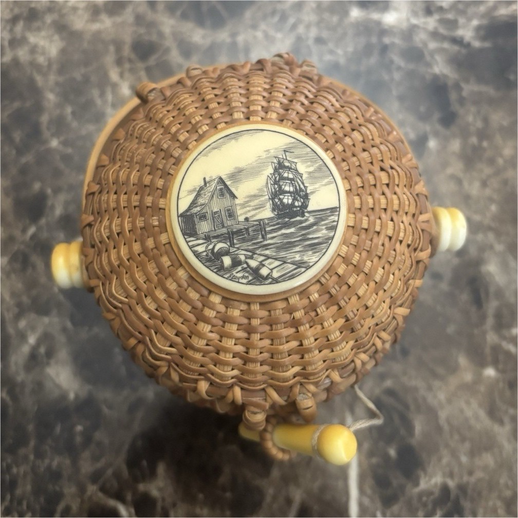 Nantucket Basket Small Handwoven Lidded Round Wicker Basket w Handle Wood Base