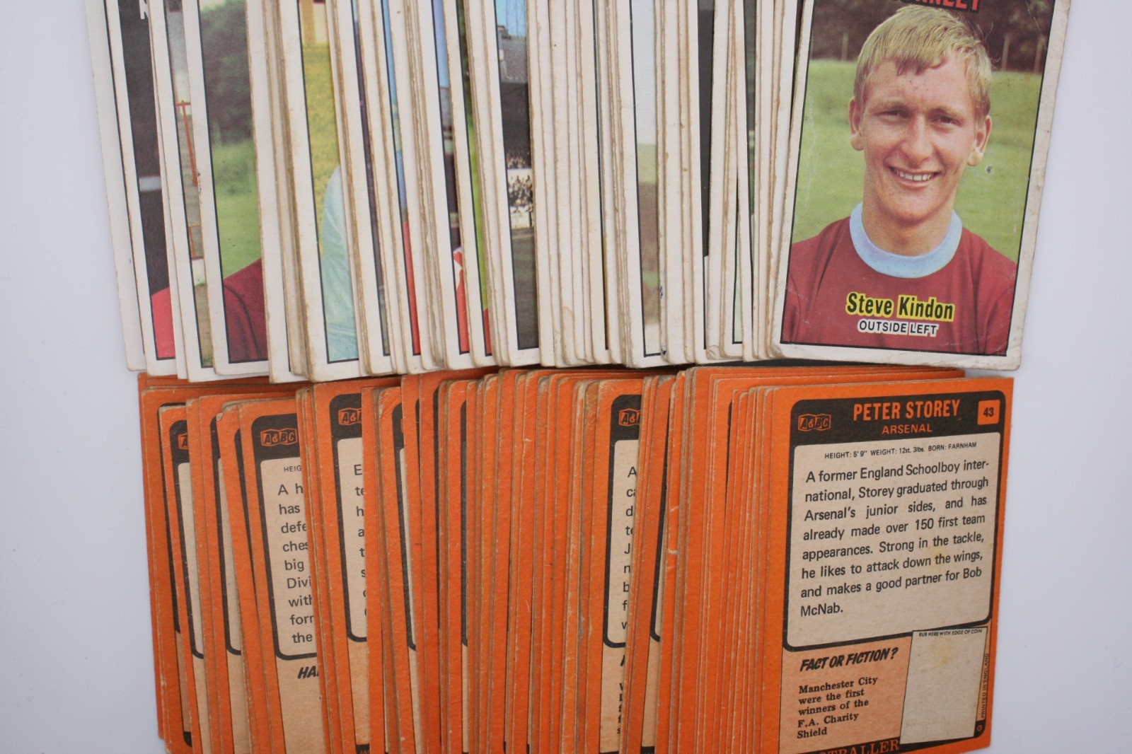 A&BC 1970/71 Footballer – ORANGE BACK – Series 1 – JOB LOT – 180+ Cards!