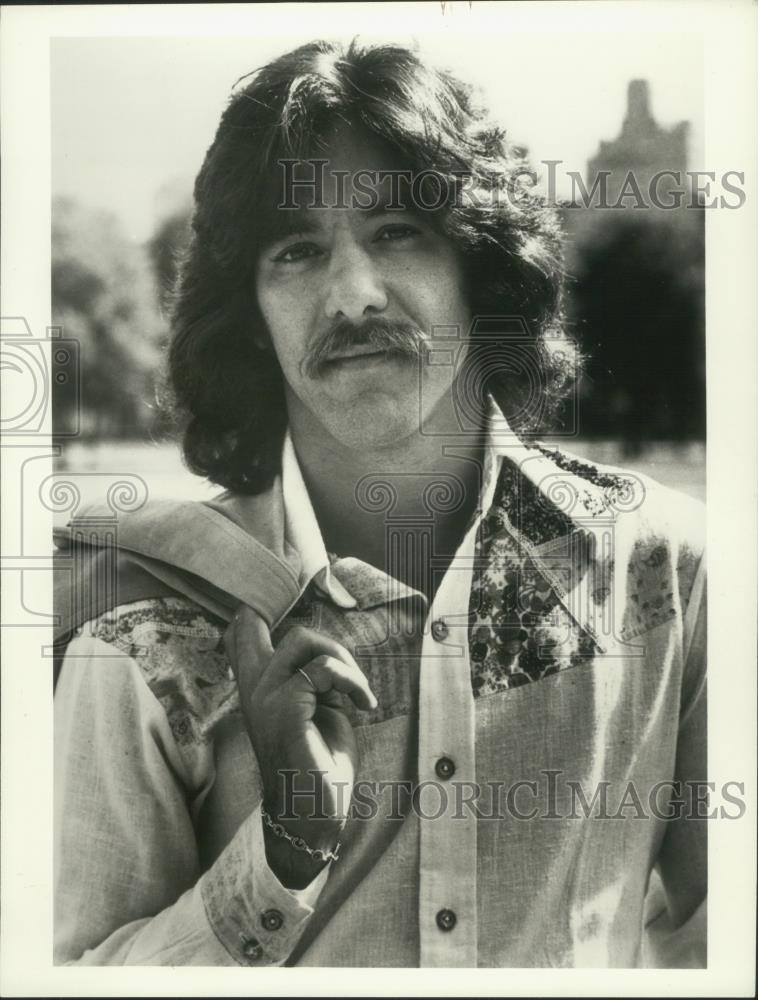 1975 Press Photo Television Journalist Geraldo Rivera – mjp32723