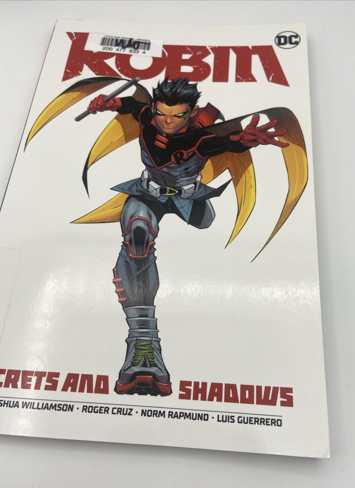 Robin Vol. 3: Secrets and Shadows Paperback Joshua Williamson-PLEASE READ!