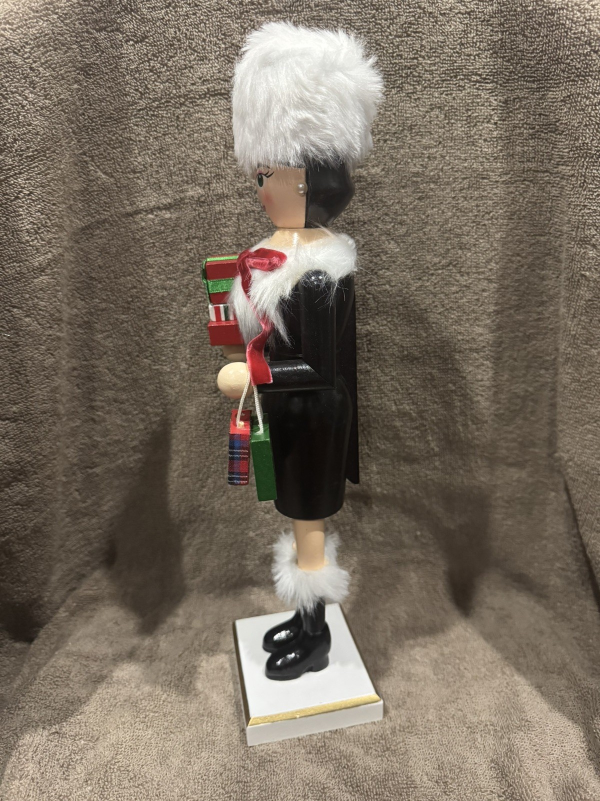 Nutcracker Shopping Girl Woman 14″ Holiday Decor New