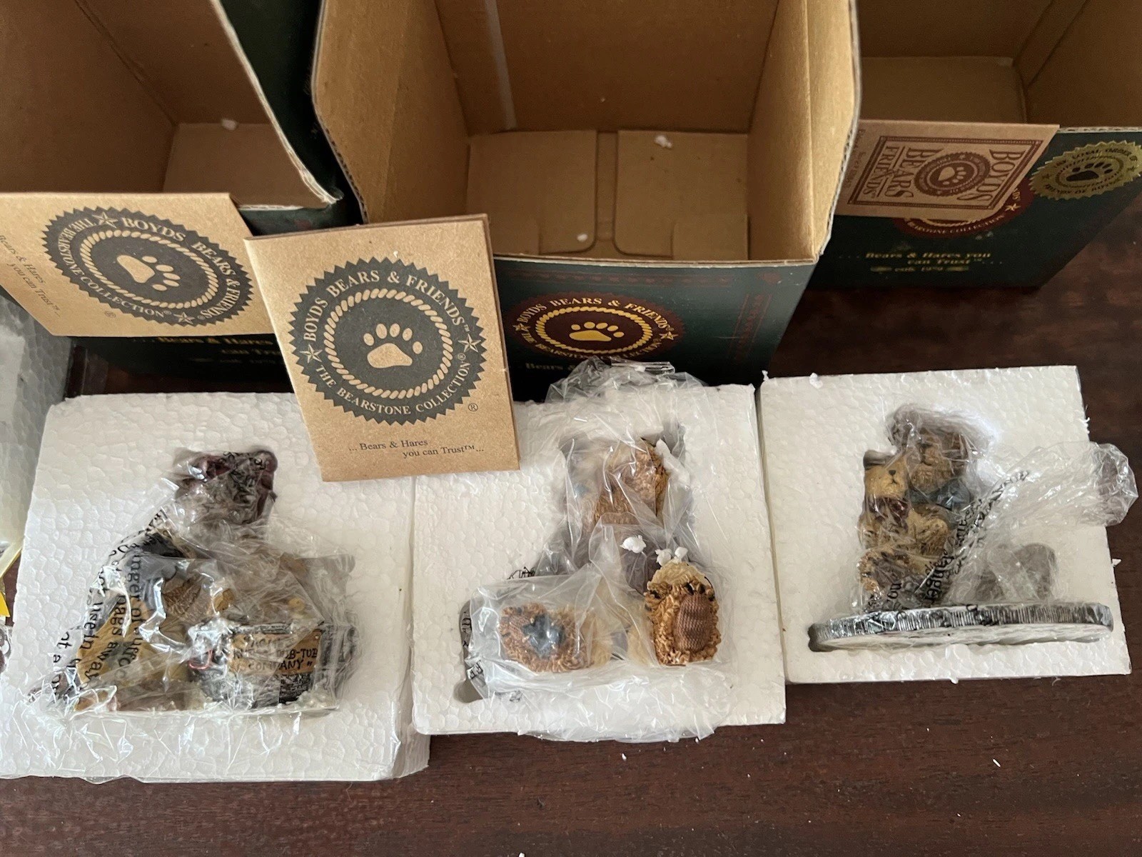 12 Boyd’s Bears Lot, Original Boxes-2 Are Lights. Excellent Condition