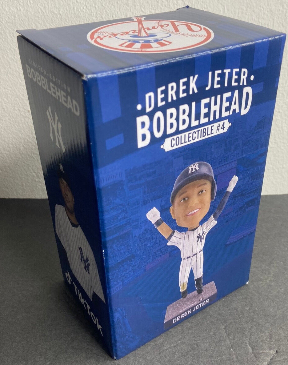 Derek Jeter Final Hit NY Yankees bobblehead SGA 9/25 2024 Captain -BROKEN BOX