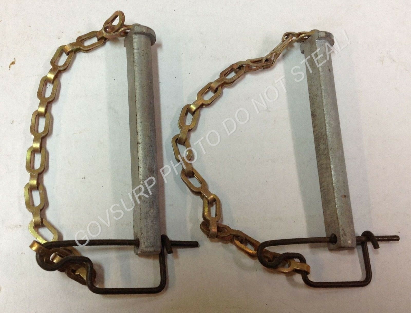 WINDSHIELD HINGE PIN M151 M151A1 M151A2 MUTT NOS 10936812 5315-00-939-7110 2EA