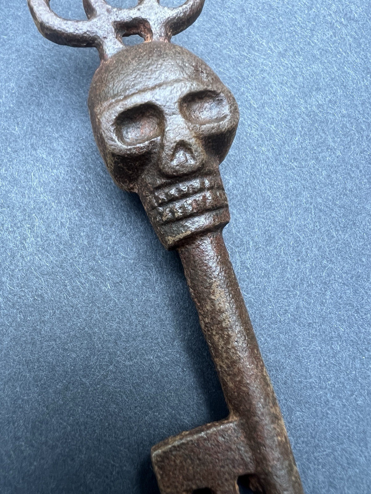 Victorian Skull Key Castle Skeleton Cast Iron Metal Cathedral Patina Collector
