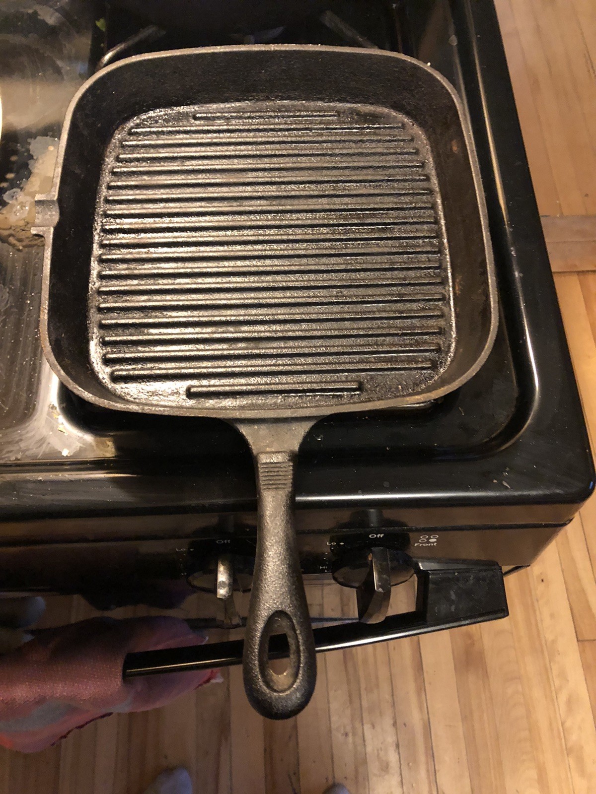Vintage Cast Iron 9” Grill Skillet Pan Square W/Pour Spout