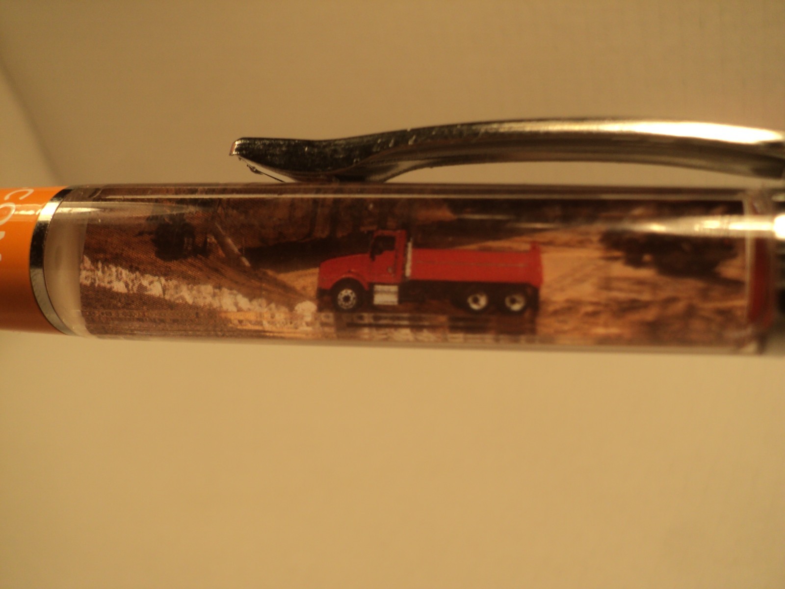 Vintage Flopens Floaty Ballpoint Pen Construction Collection Dump Truck 5-3/4″