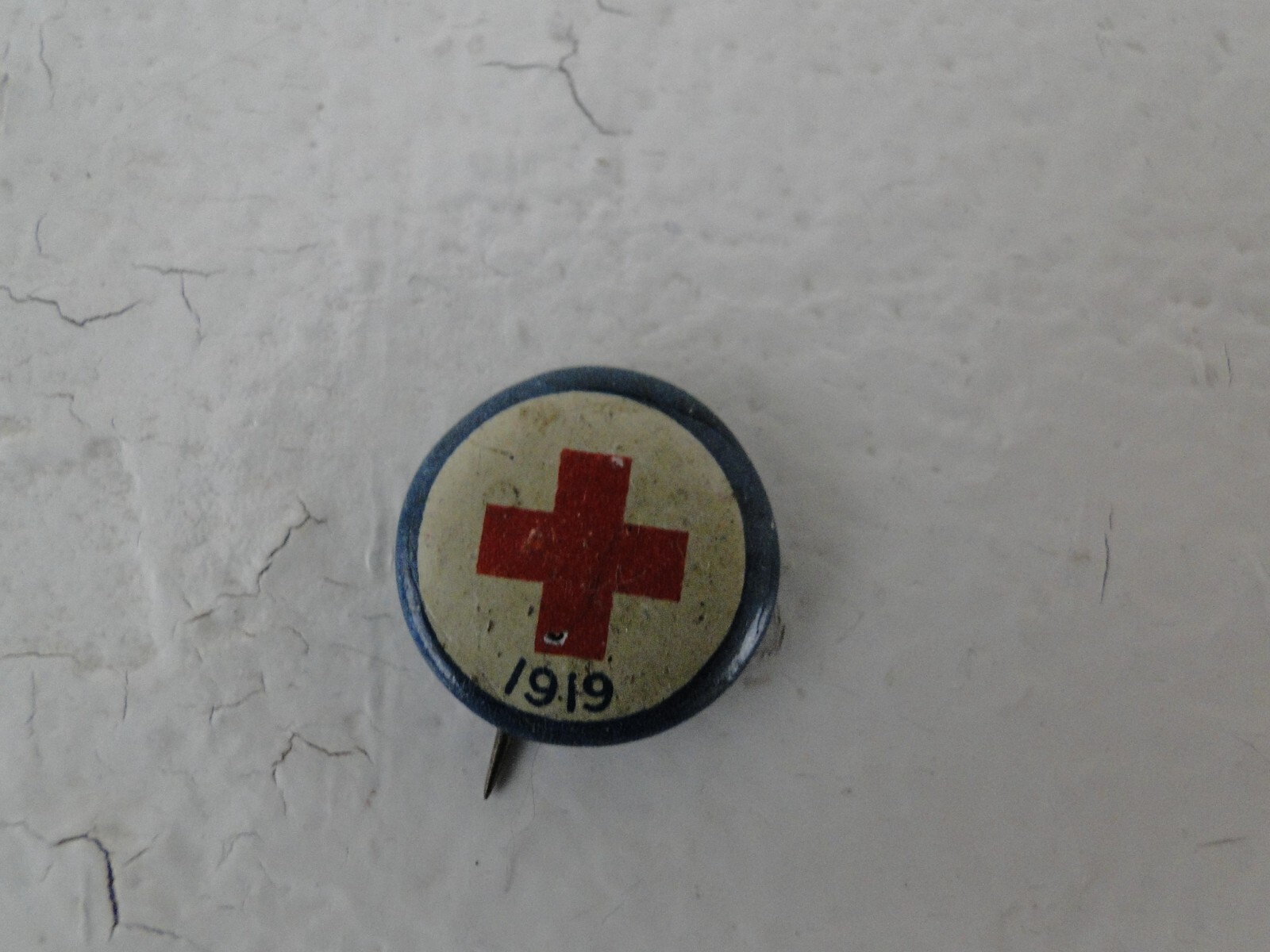 Vintage Original Red Cross Pinback Pin 1919 0.25 Inches J