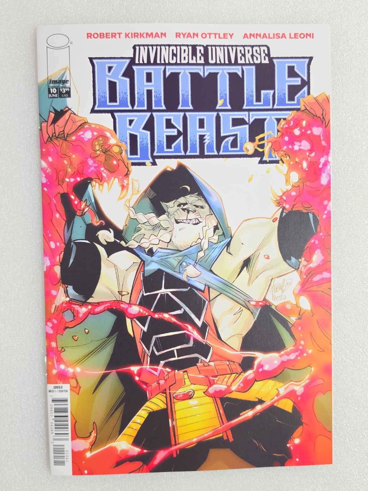 Invincible Universe Battle Beast 10 1:25 Mirka Andolfo Incentive Variant Cover D