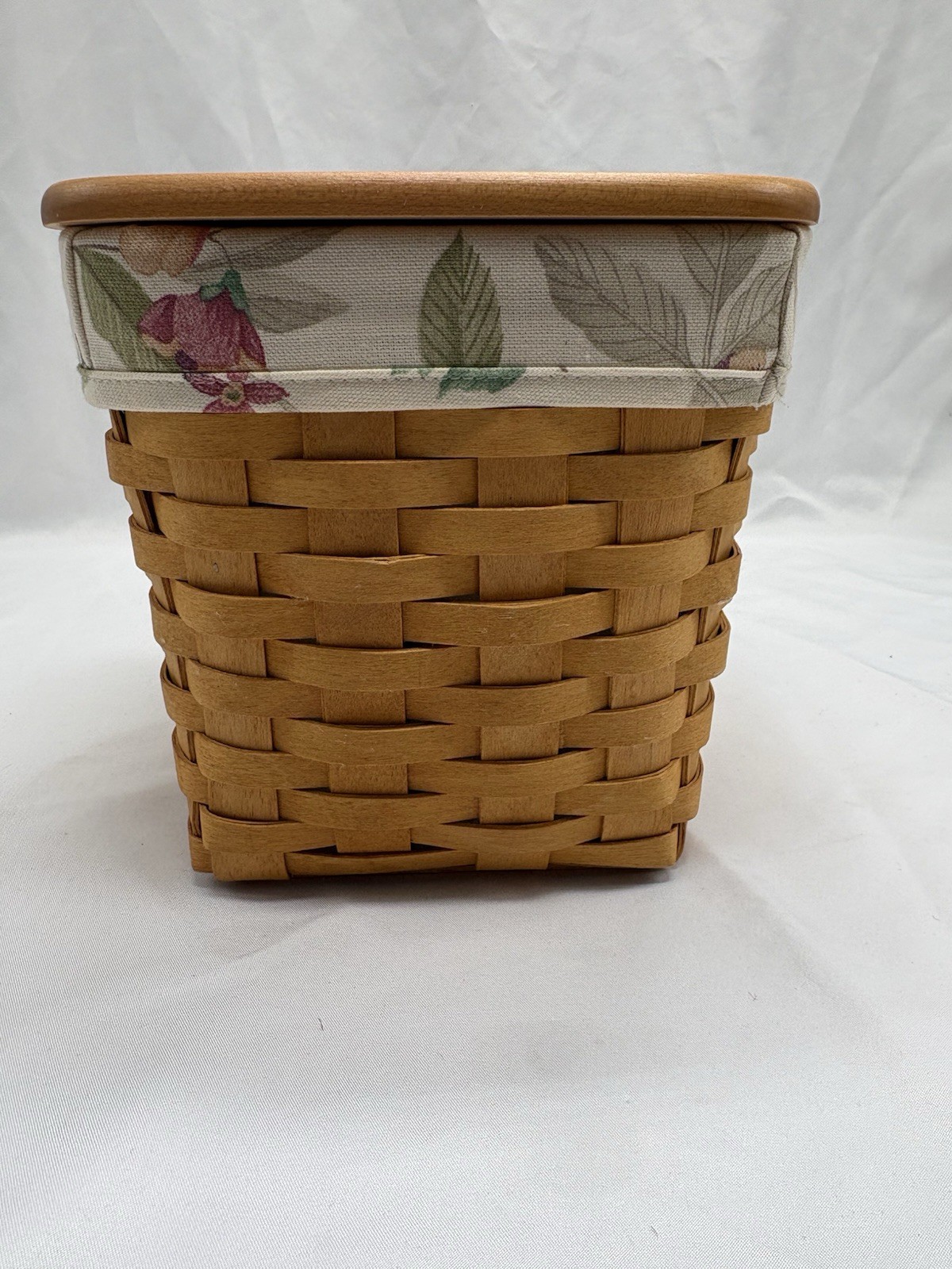 Longaberger Tissue Basket Holder WoodCrafts Lid Handwoven 2001 USA