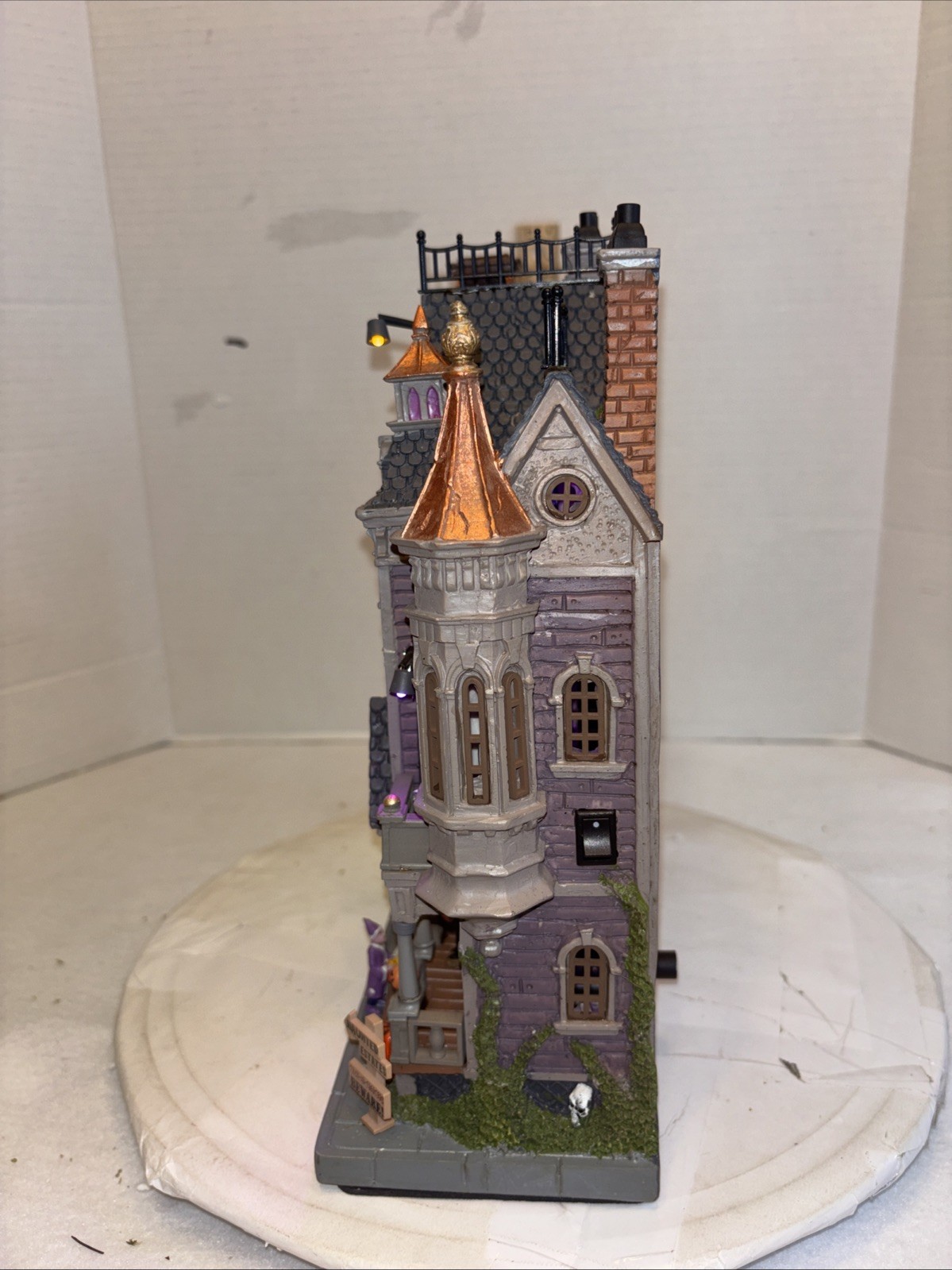 Lemax Spooky Town Haunted Estates Halloween Village Exclusive NIB