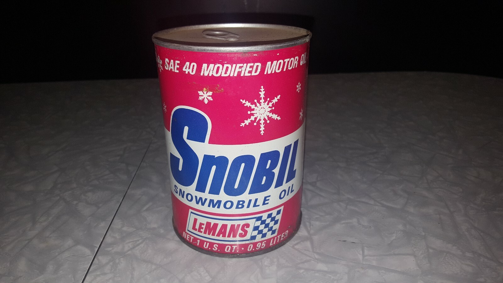 VINTAGE LEMANS SNOBIL SNOWMOBILE OIL CAN NO DENTS OR DINGS , FULL CAN