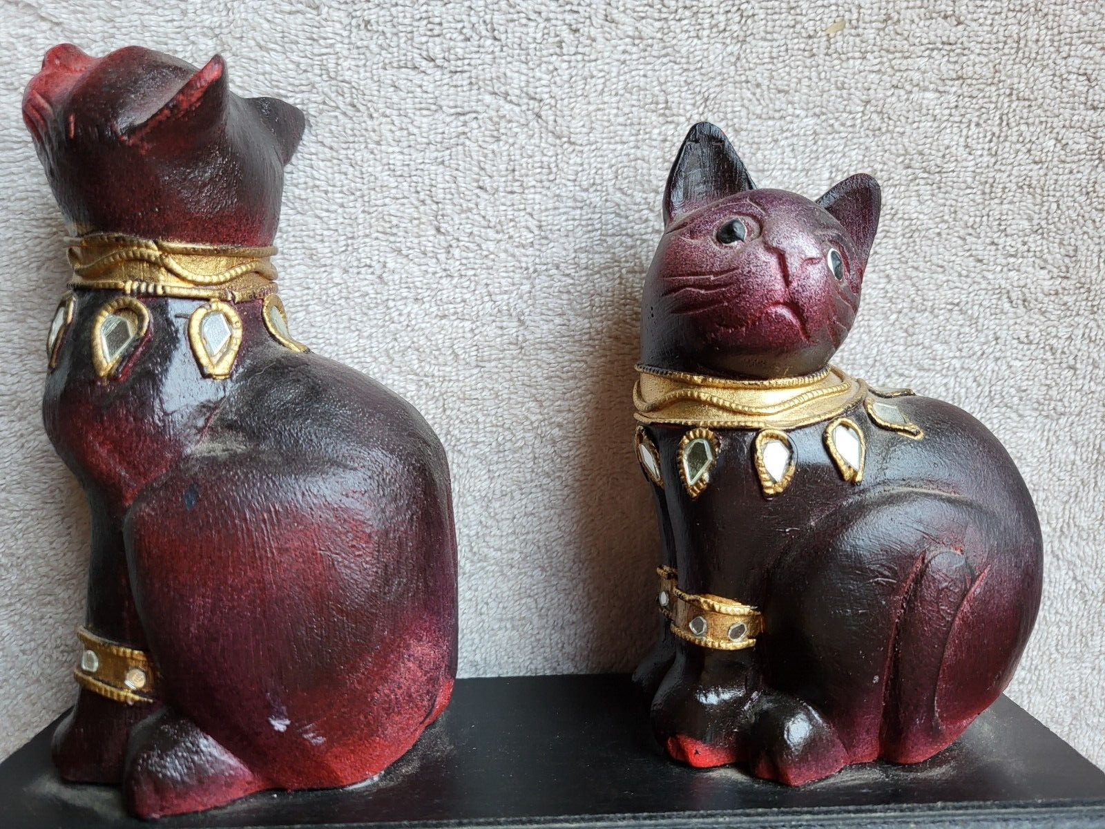 CATS POSING STATUE WOOD VINTAGE MADE IN THAILAND SEE PICTURES