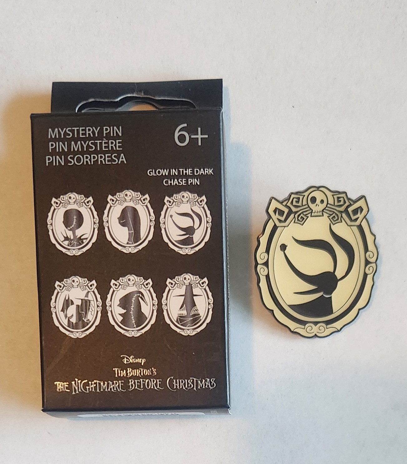 Loungefly Nightmare Before Christmas Cameo Portrait Blind Box Zero Chase Pin