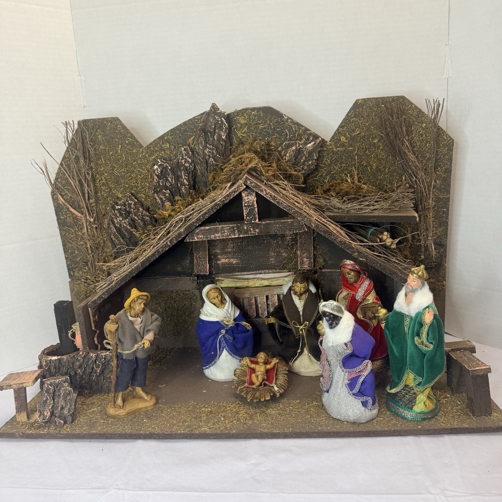 Large Vintage Nativity Set Made In Italy With Fabric Clothing Resin Figures Wood
