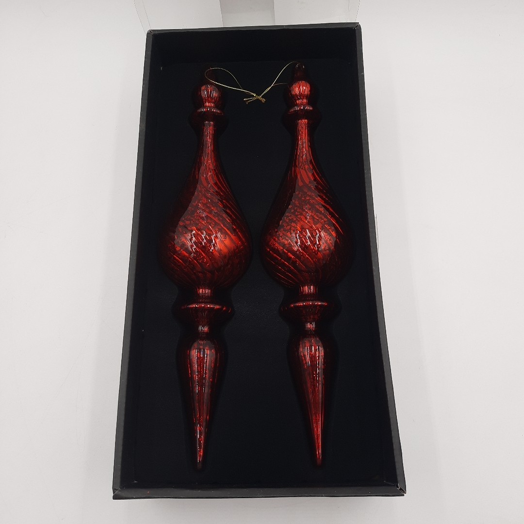 ROBERT STANLEY HOME COLLECTION SET OF 2 RED FINIAL 14″ ORNAMENTS IN ORIGINAL BOX
