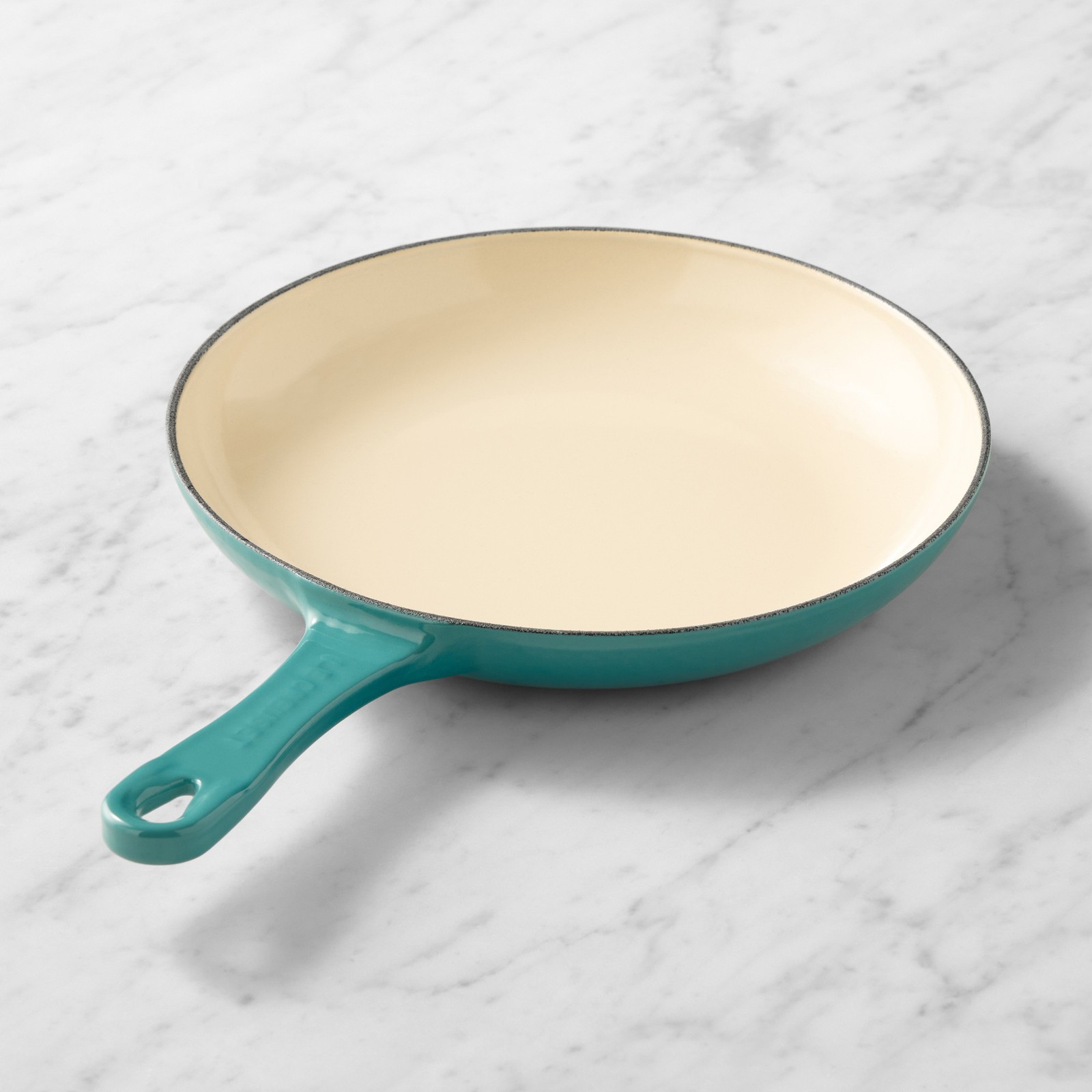 Le Creuset Enameled Cast Iron Shallow Fry Pan, 9.75″ – Full Color