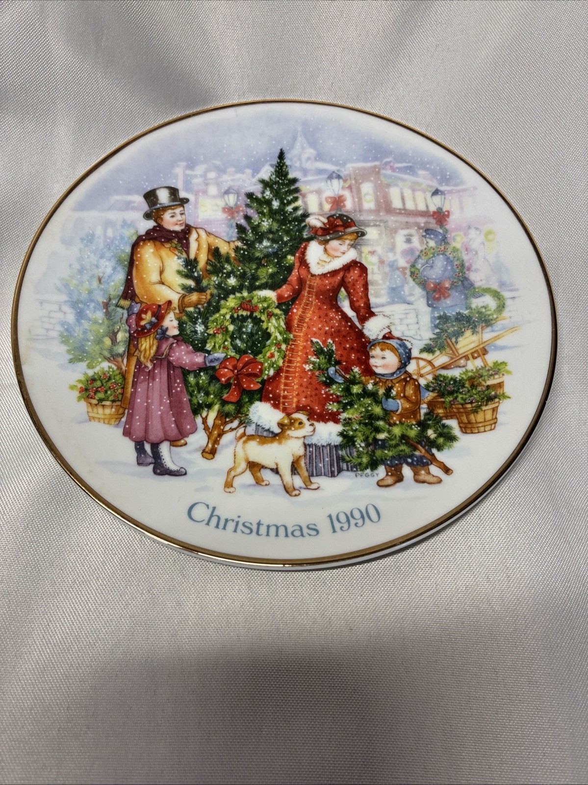 Vintage Avon Christmas Plate 1990  “Bringing Christmas Home” 22K Gold Trim