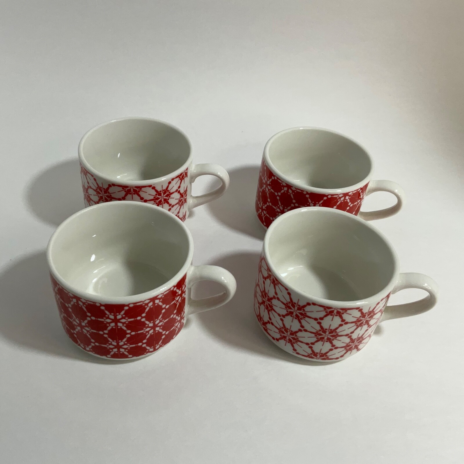 Vintage Avon Stackable Mugs / Cups Set Of 4 Red & White Geometric Snowflake