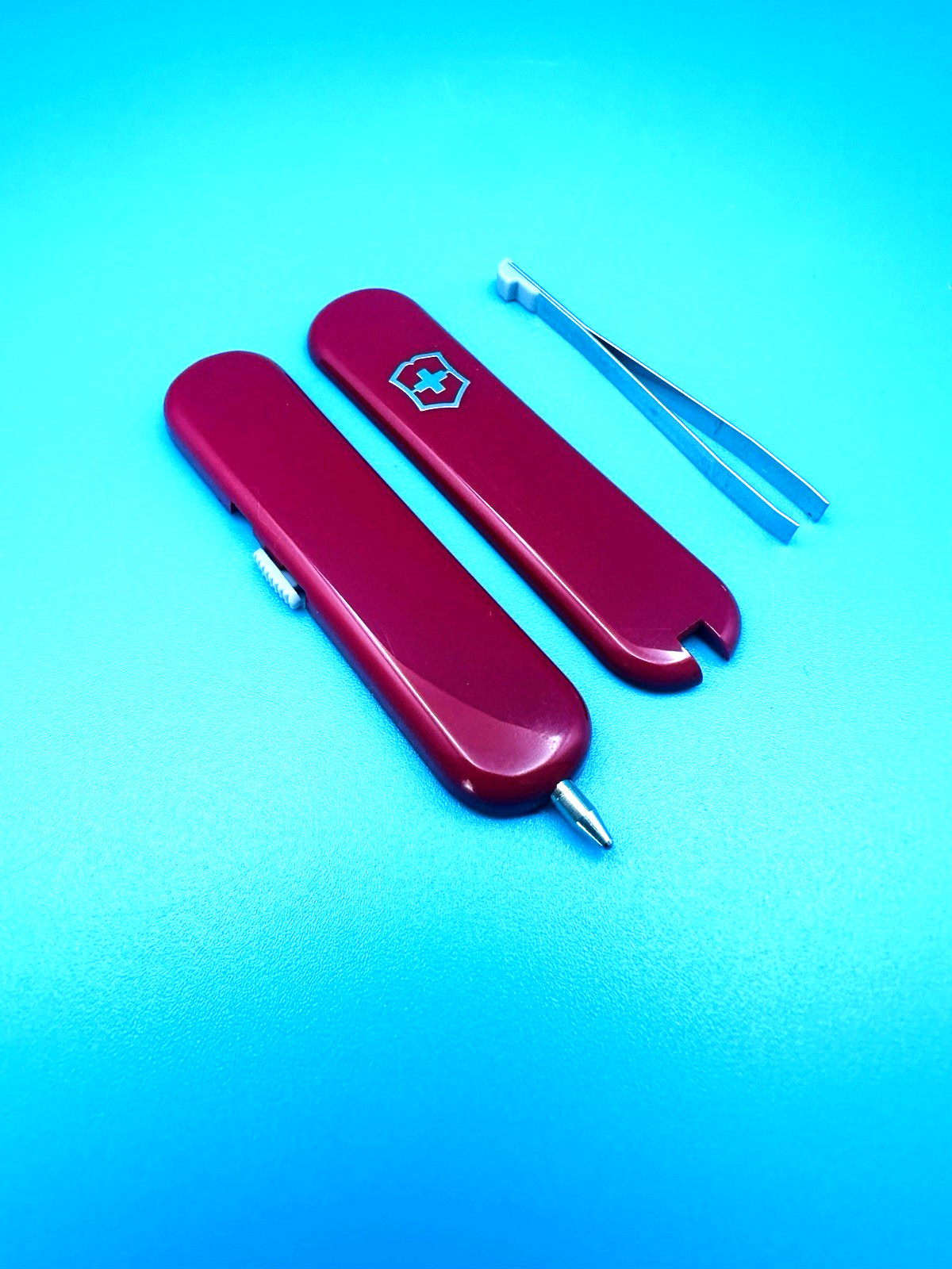 Victorinox Mini Champ Parts Set – Scales Pen Tweezers 58mm RED NEW