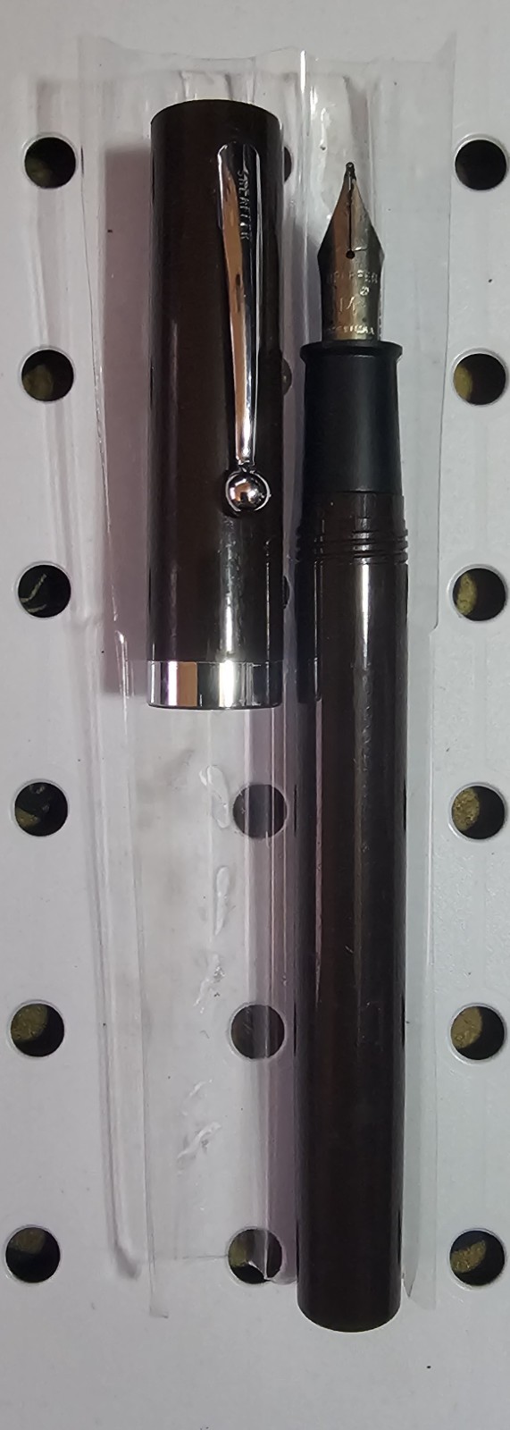 Sheaffer No Nonsense Brown & Chrome Fountain Pen – Medium Nib – 1980’s