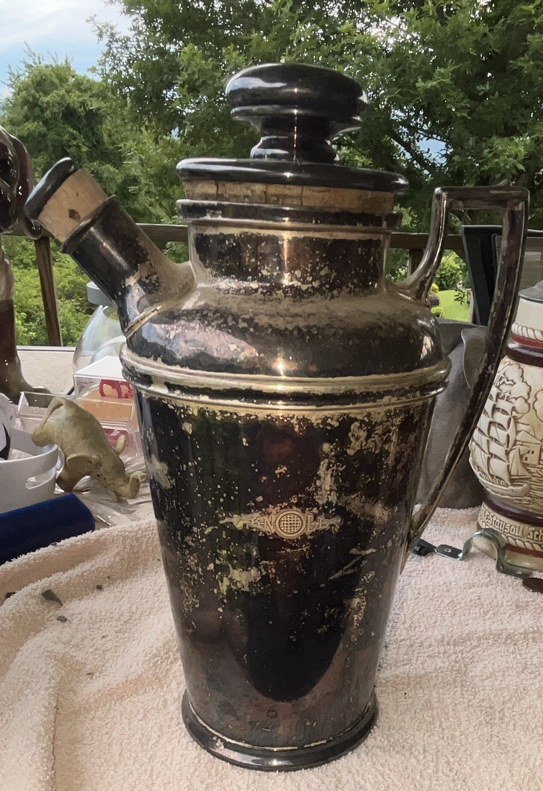Vintage KNOLL Silver Soldered Cocktail Shaker 0.5 qt w/ Handle Spout Lid Silver