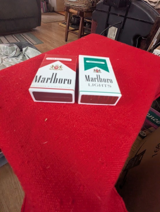 “Vintage Marlboro Promotional Matchbox – Sealed – Collectible Advertising (Match