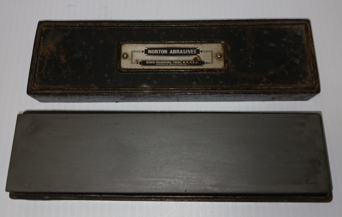 Norton Abrasives Arkansas Oilstone Sharpening Stone in Cast Iron Box