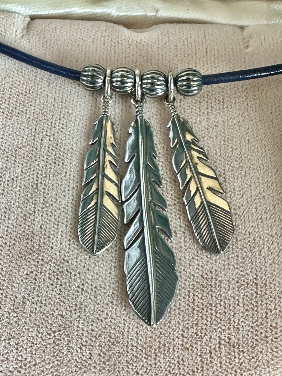 NEW American West Sterling Silver 3 Feather Blue Leather Necklace, 17″
