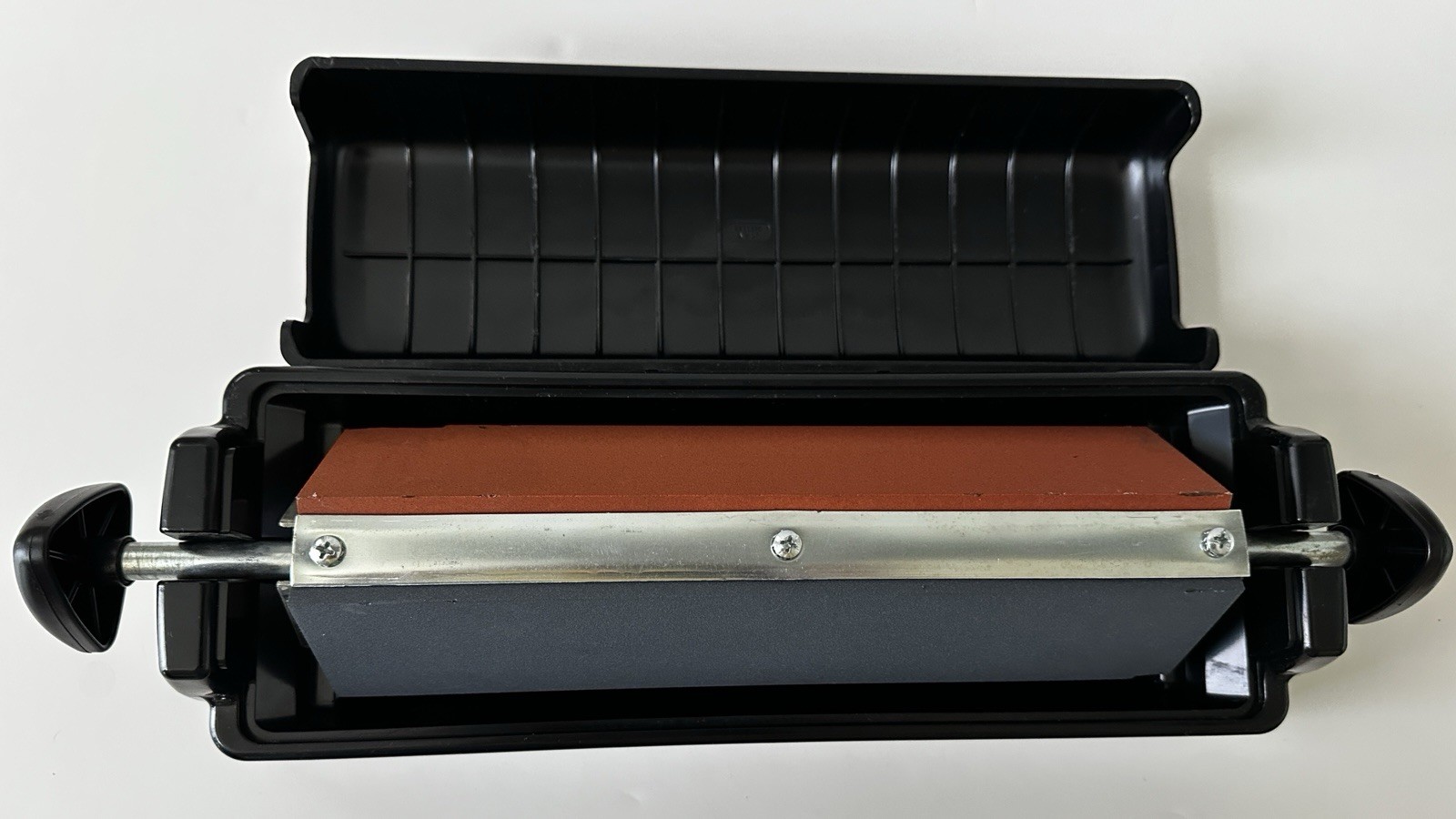 Norton IM313 Professional Multi-Oilstone Knife Sharpener, Tri-Stone, READ Des.
