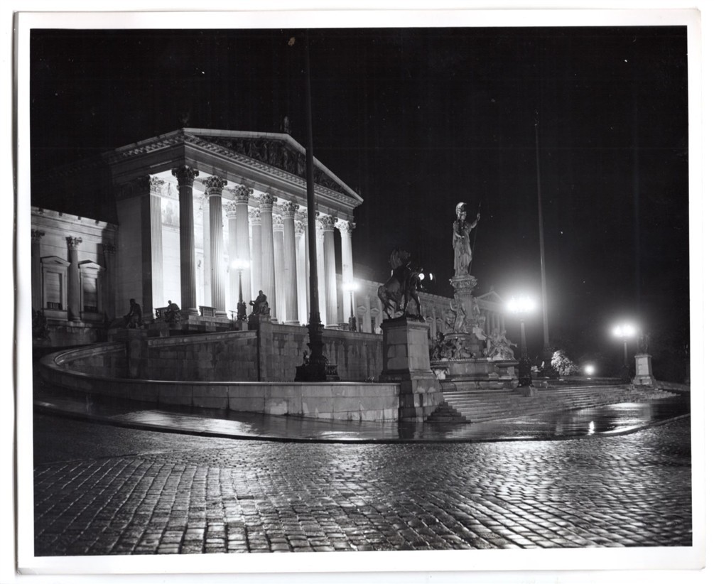1954 Vienna Austria Parlament Parliament 8×10 Original News Photo