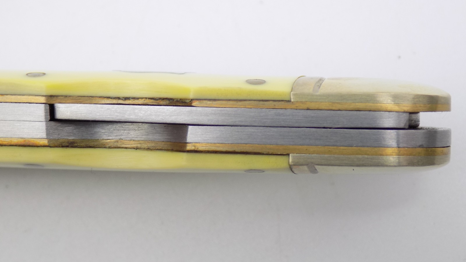 Rough Rider RR1067 Yellow Bone Trapper Canoe Pocket Knife Stainless Steel New