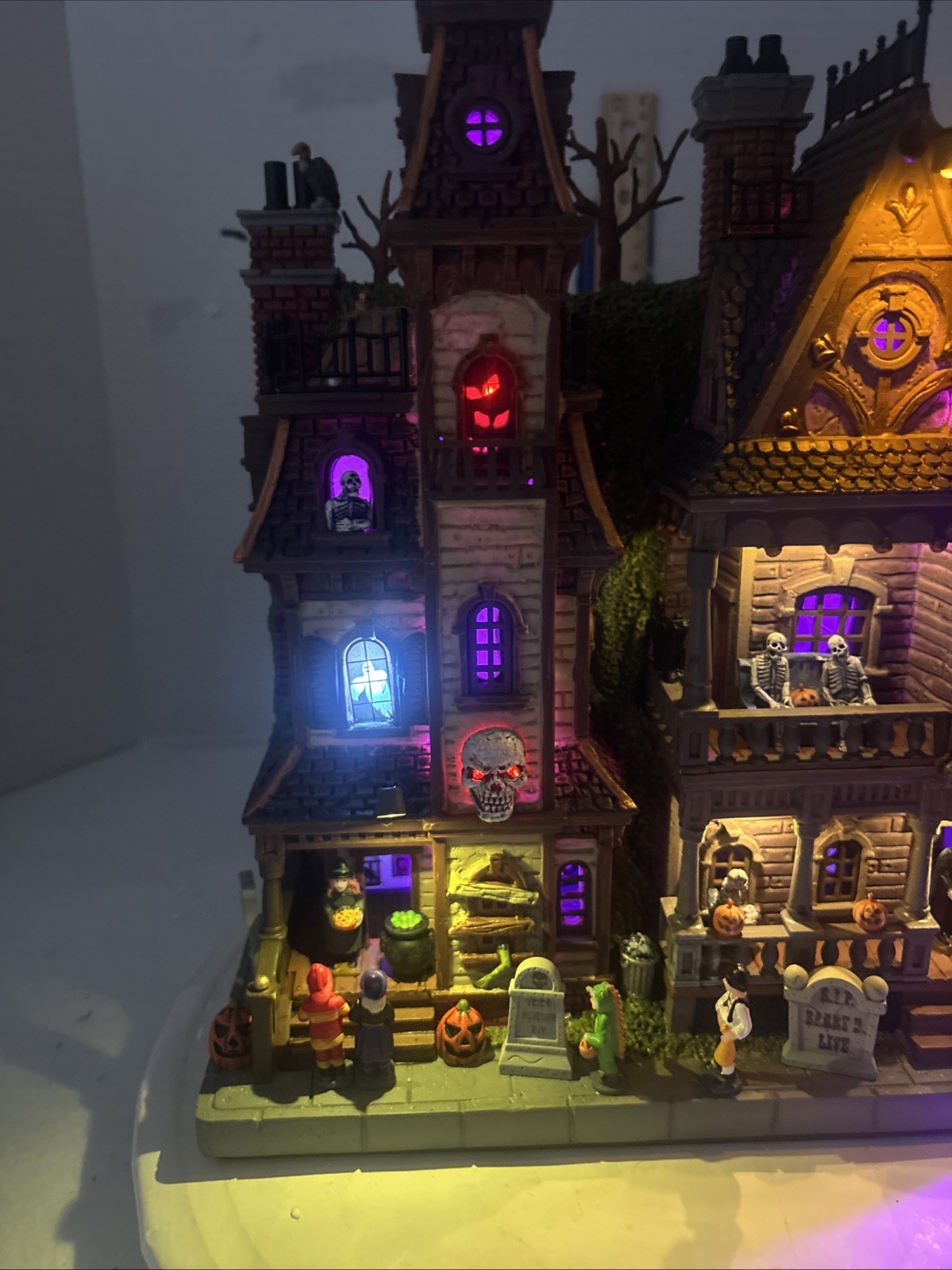 Lemax Spooky Town Haunted Estates Halloween Village Exclusive New In Hand