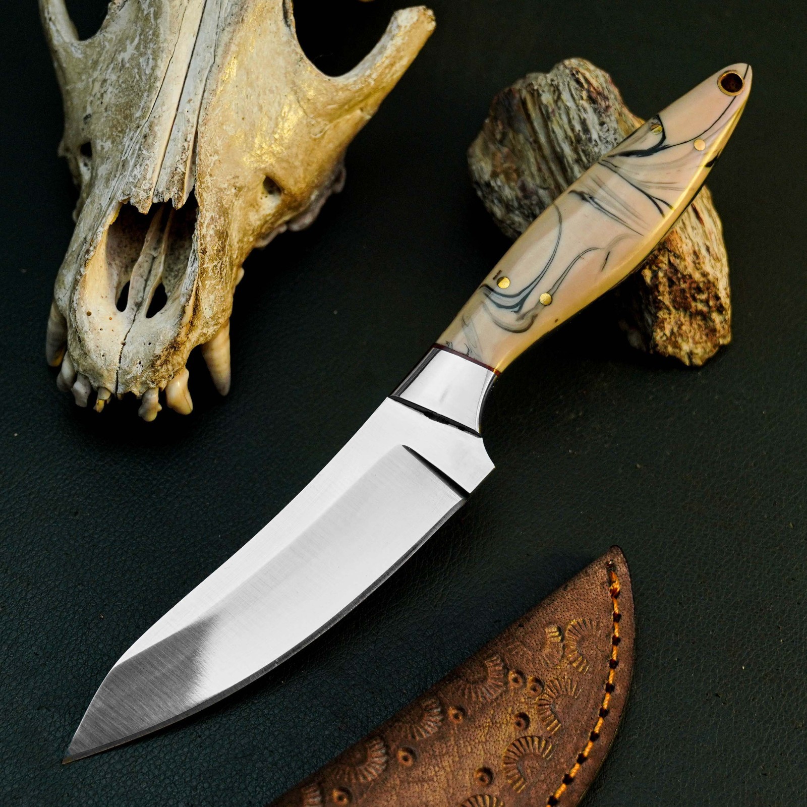 8.7″ D2 Skinning Hunting Knife Handmade Full Tang Resin Handle Leather Sheath