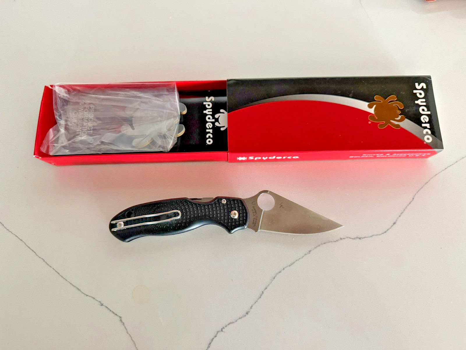 Spyderco Para 3 Lightweight, Black FRN / Stonewash (CTSBD1NC223PBK)