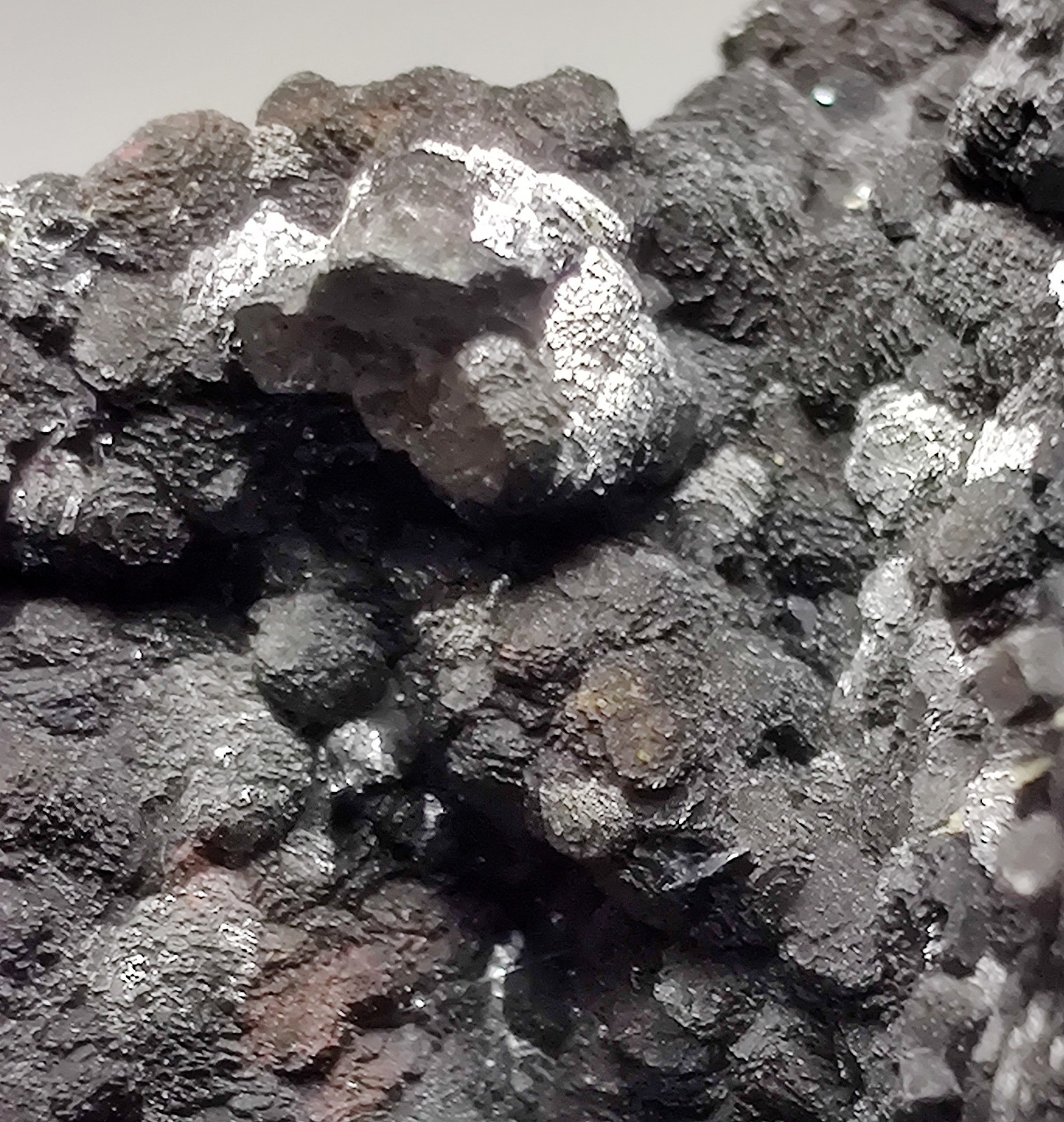 Hematite, Magnetite, Calcite crystal specimen. Hiawatha Mine, Michigan 32 grams.