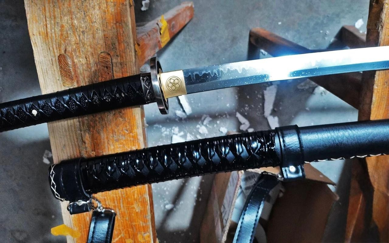 Handmade Razor Sharp Japanese Samurai Katana Sword T10 Clay Tempered Leather